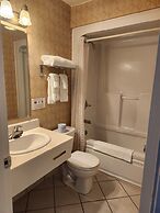 Travelodge by Wyndham Amherst