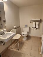 Travelodge by Wyndham Amherst