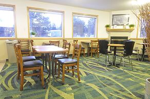 Super 8 by Wyndham Revelstoke BC