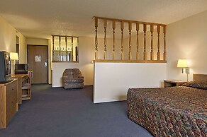 Super 8 by Wyndham Pendleton