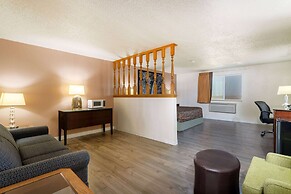 Super 8 by Wyndham Pendleton