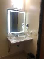 Wallaceburg Inn