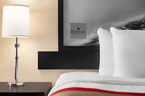 Ramada by Wyndham Niagara Falls Near the Falls