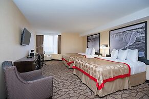 Ramada by Wyndham Niagara Falls Near the Falls