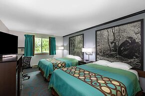 Super 8 by Wyndham Duluth