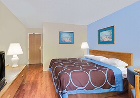 Super 8 by Wyndham Newburgh/West Point Near Stewart Airport