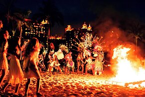 The Royal at Atlantis
