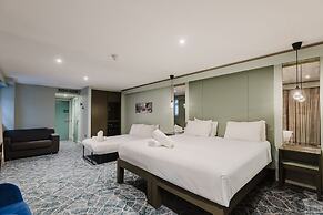 The Lancaster Hotel