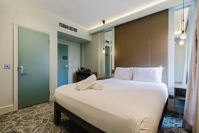 The Lancaster Hotel
