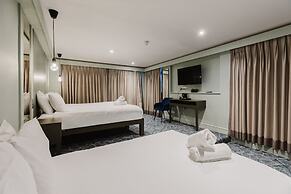 The Lancaster Hotel