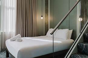The Lancaster Hotel