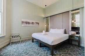 The Lancaster Hotel