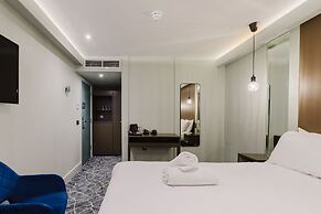 The Lancaster Hotel