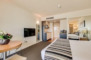 Cosmo Apartment Hotel