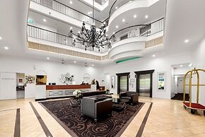Cosmo Apartment Hotel