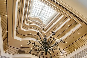 Cosmo Apartment Hotel