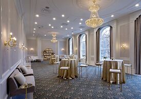 The Lord Nelson Hotel & Suites