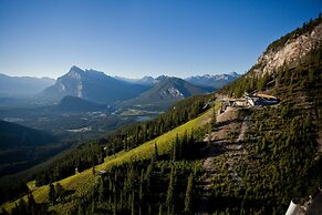 Banff Park Lodge
