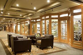 Banff Park Lodge