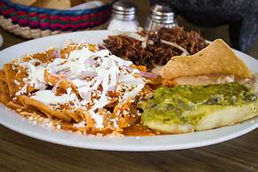Azteca Inn