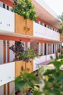 Azteca Inn