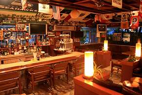 Azteca Inn