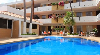 Azteca Inn