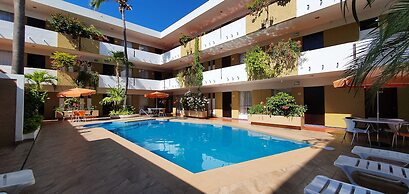 Azteca Inn