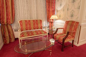 Fantasyland Hotel
