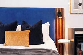 Berkeley Square Hotel
