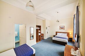 Discovery Inn Hotel