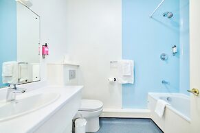 Discovery Inn Hotel