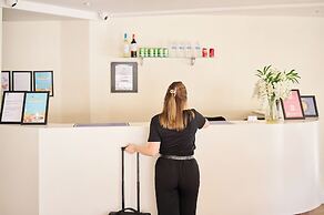 Discovery Inn Hotel