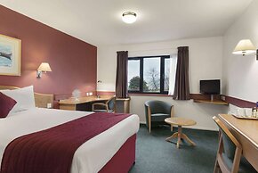 Days Inn by Wyndham Abington M74