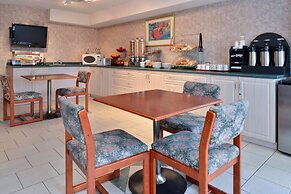 Lexington Inn & Suites Windsor
