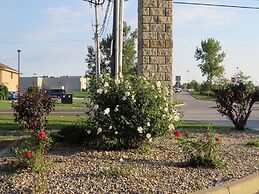 Lexington Inn & Suites Windsor