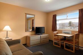Travelodge by Wyndham Quesnel