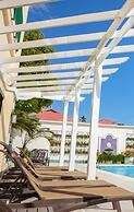The Courtleigh Hotel and Suites