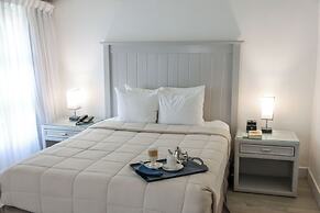 Trade Winds Hotel