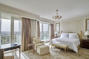Four Seasons Hotel Cairo at First Residence