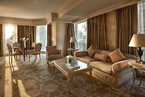 Four Seasons Hotel Cairo at First Residence