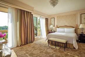 Four Seasons Hotel Cairo at First Residence