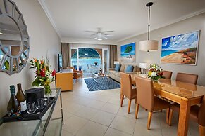 Divi Little Bay Beach Resort