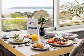 Cristina Hotel