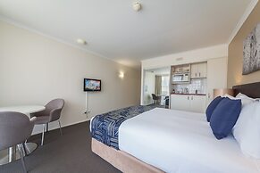 West End Central Apartments