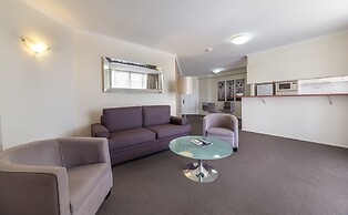 West End Central Apartments