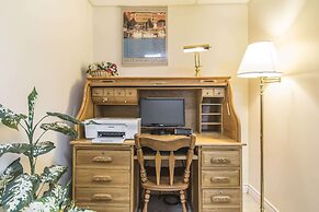 Econo Lodge & Suites Saint John