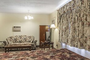 Econo Lodge & Suites Saint John