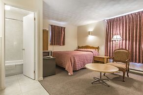 Econo Lodge & Suites Saint John