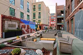 Hilton San Diego Gaslamp Quarter